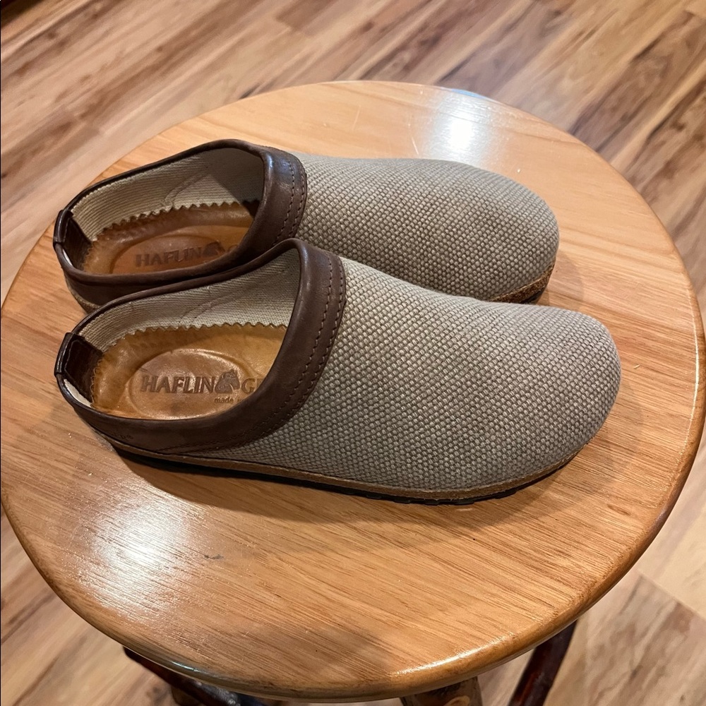 Haflinger Linen and Leather Grizzly, size 38 (7.5)
